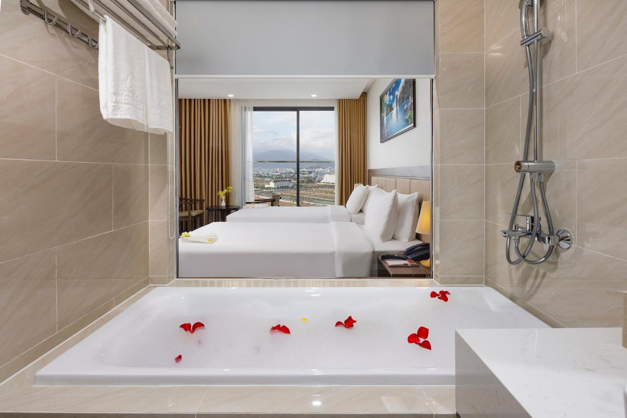 Miracle Luxury Nha Trang Hotel Kültér fotó